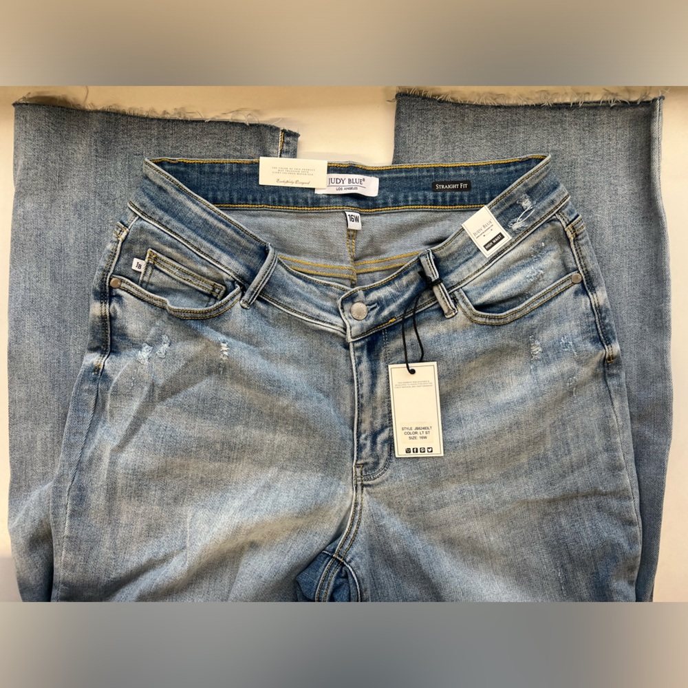 NEW Judy Blue Jeans Women's Light Wash Straight Fit High Waist Denim 16W